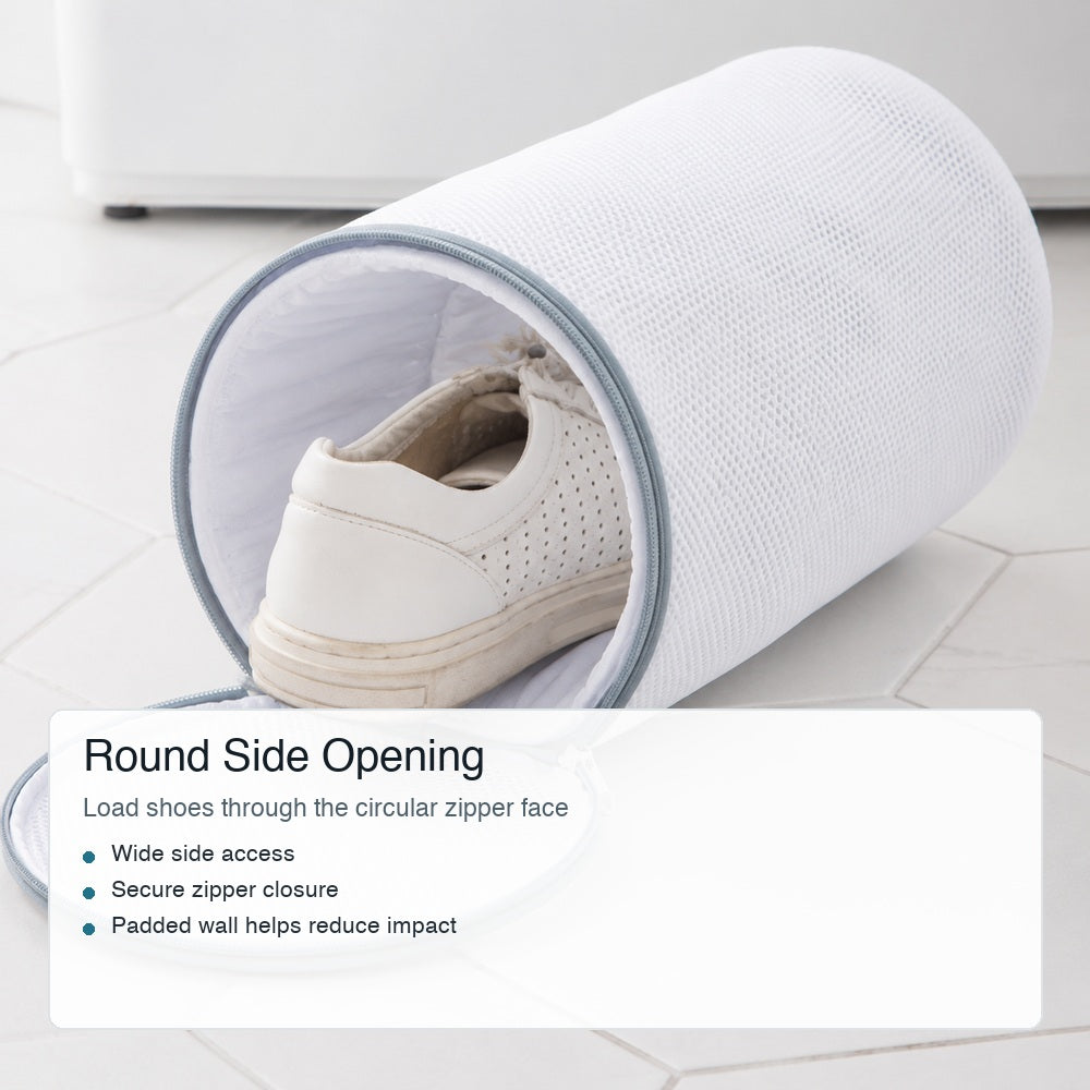 Side opening detail on cylindrical mesh shoe washing bag
